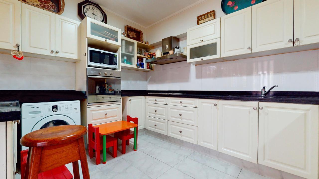 Foto de Casa de categoría con parque, pileta y quincho en Barrio Norte, imagen 5