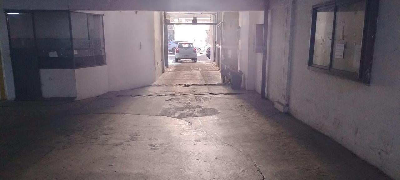 Foto de Cochera en venta proxima a la Avenida 7, imagen 5