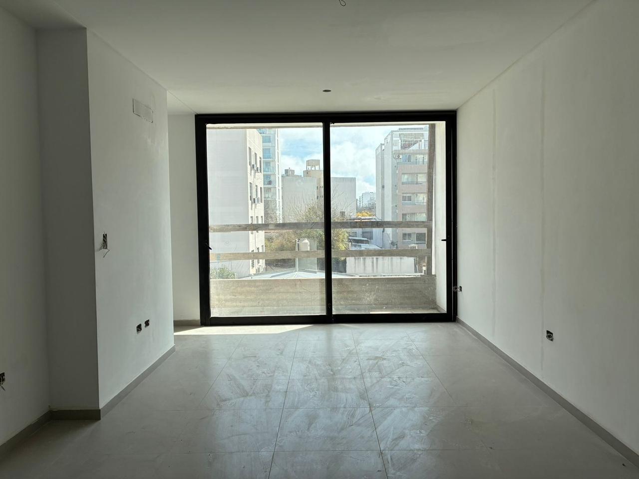 Foto de Monoambiente en venta próximo a Plaza Azcuénaga y Avenida 19, imagen 1