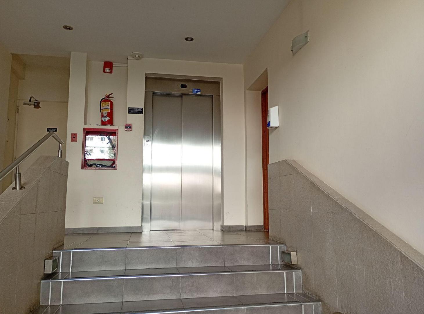 Foto de Departamento de 2 dormitorios en venta en La Plata, imagen 2