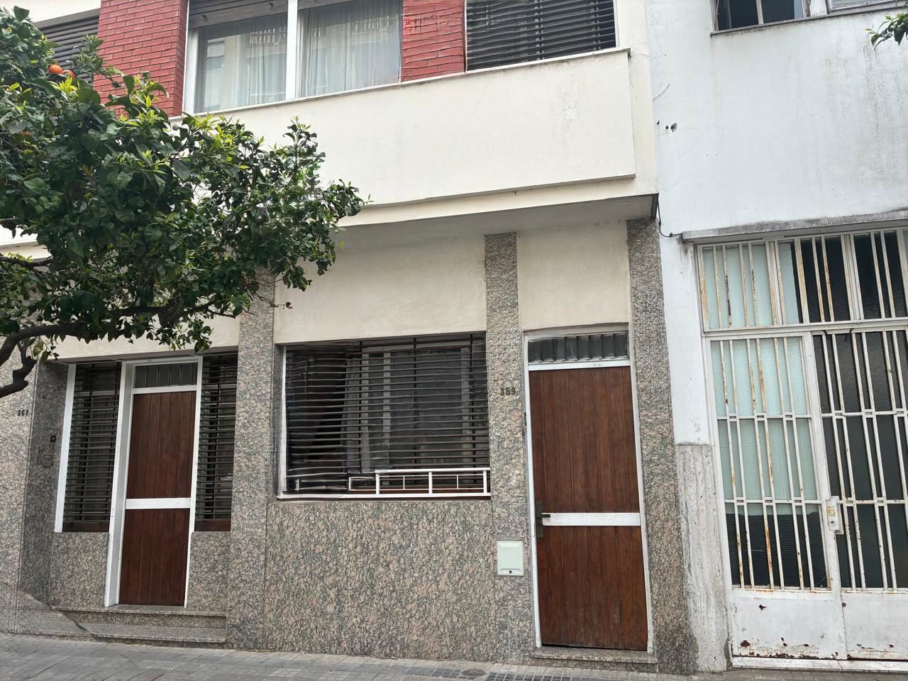 Foto de Departamento de 3 ambientes en venta próximo a zona facultades en La, imagen 2