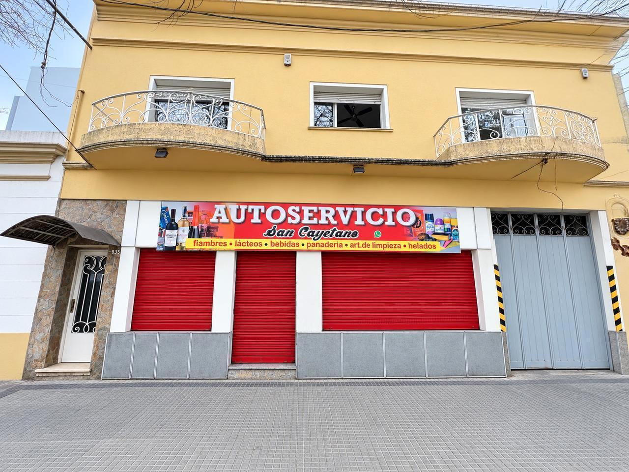 Foto de Casa mas local en venta en La Plata, imagen 4