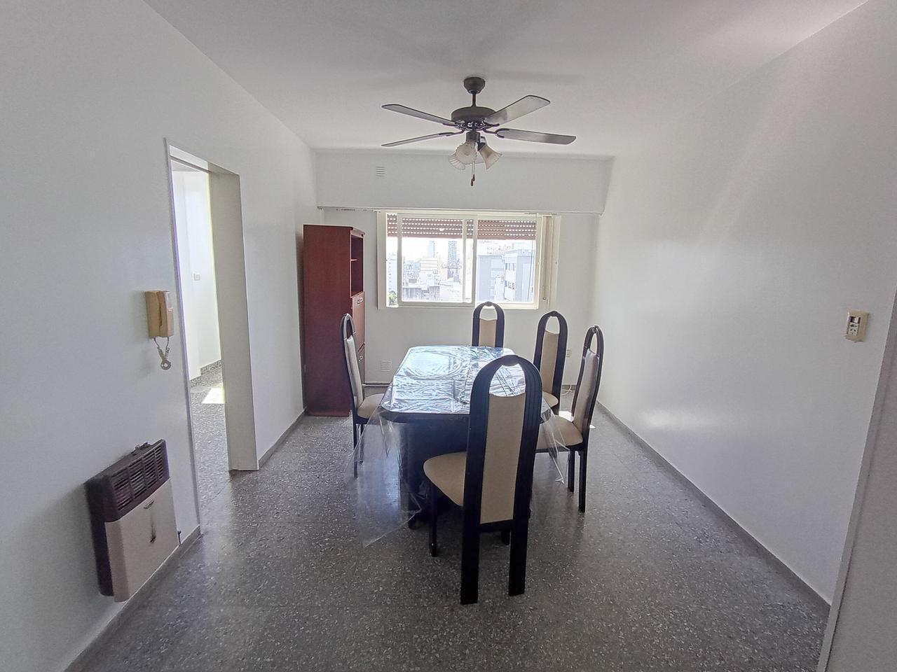 Foto de Departamento de 3 ambientes en alquiler en La Plata, imagen 1