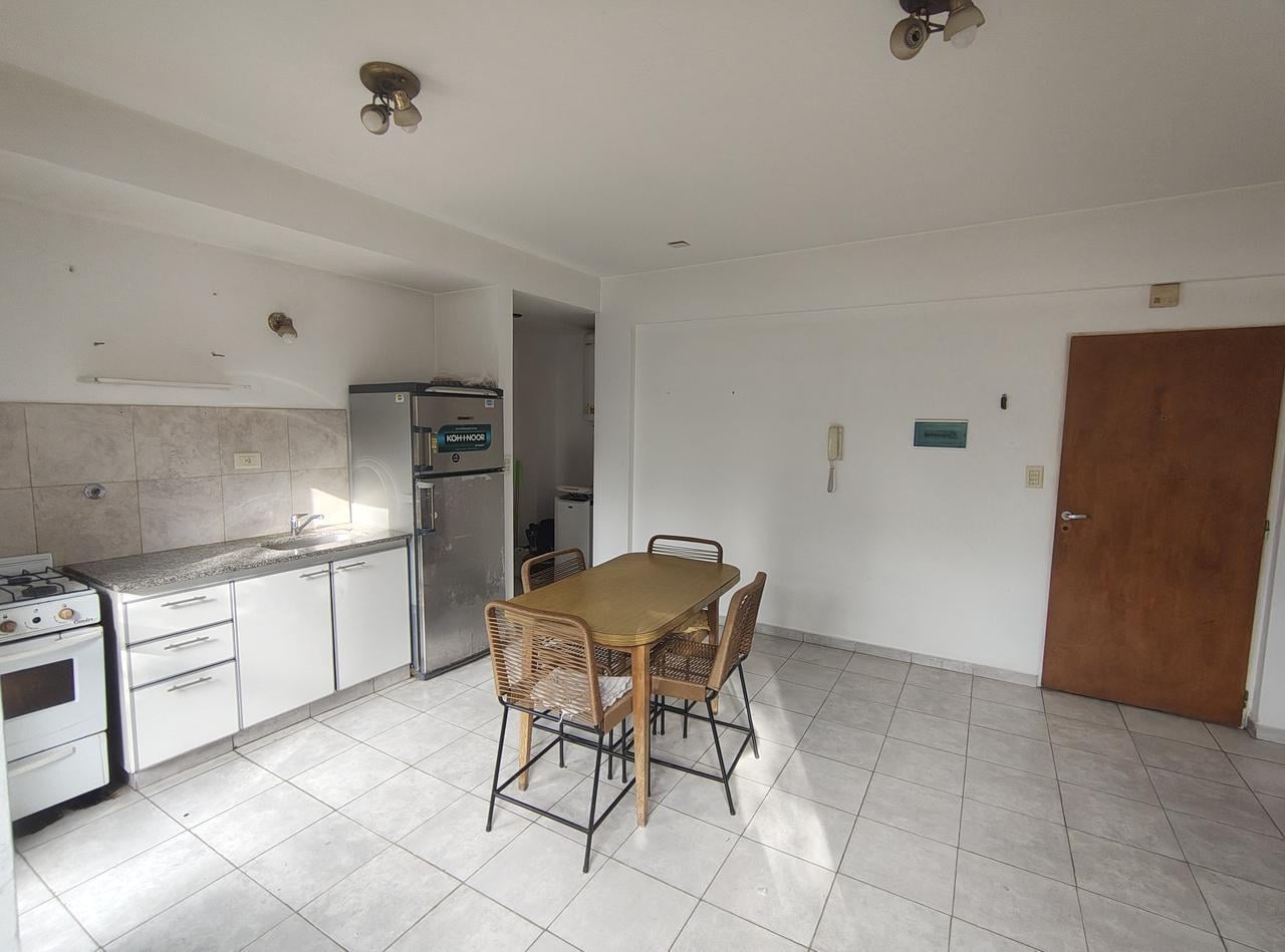 Foto de Departamento de 2 ambientes en venta en La Plata, imagen 5