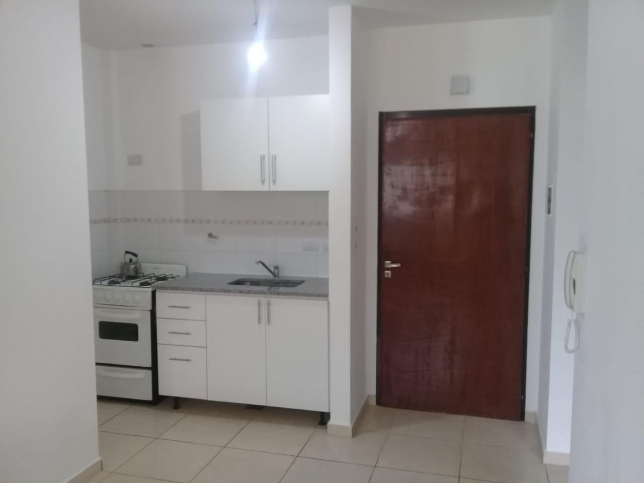 Foto de Departamento en planta baja con patio – Próximo a Avenida 19 La Plata, imagen 2