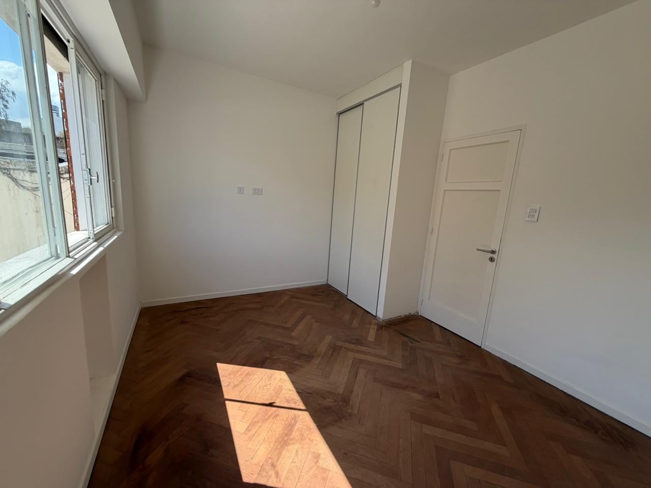 Foto de Departamento de 2 ambientes en venta en La Plata, imagen 5