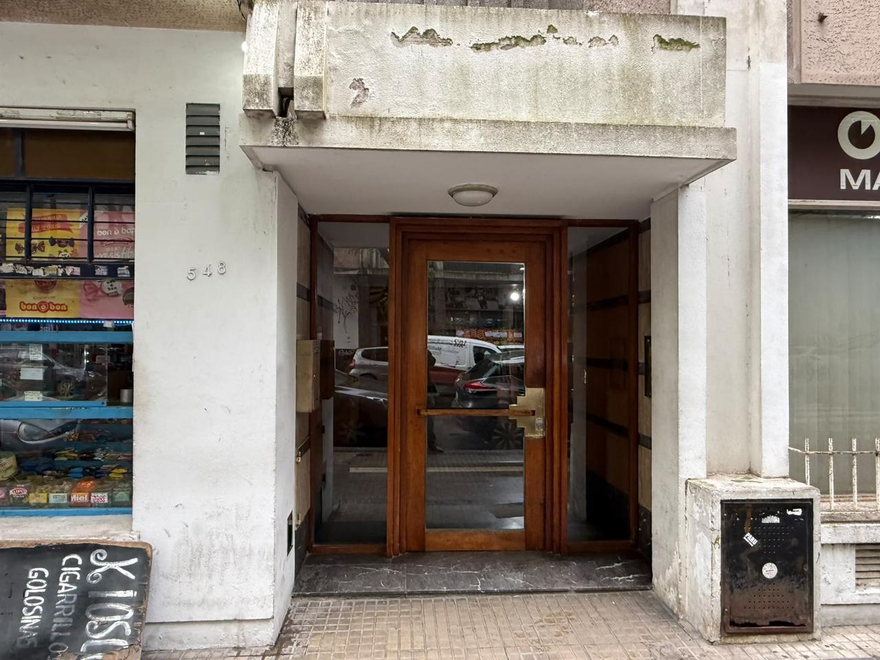 Foto de Departamento en venta de tres dormitorios en zona de Plaza San Martín., imagen 3