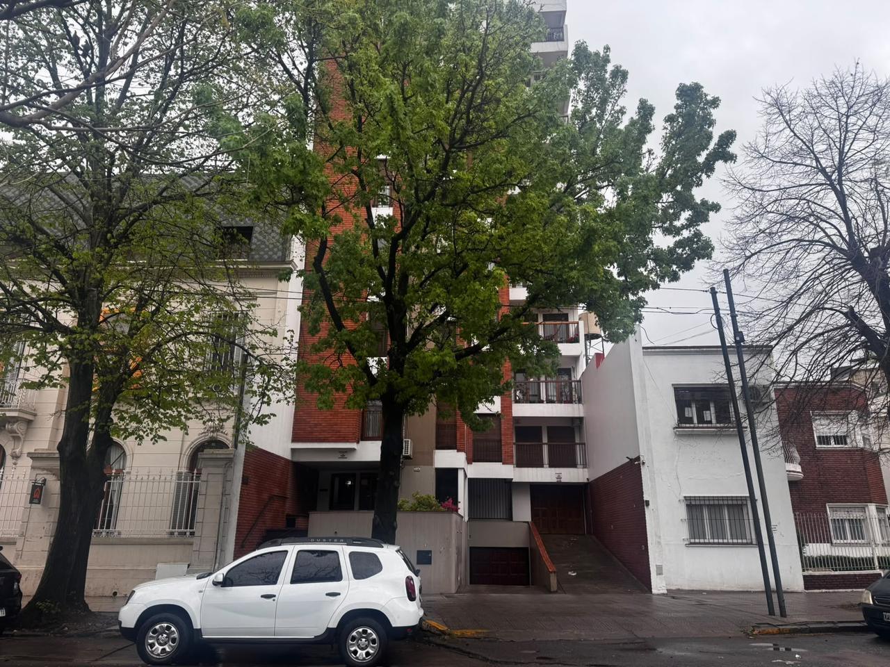 Foto de Piso de 3 dormitorios con 2 cocheras sobre Avenida 51, imagen 1