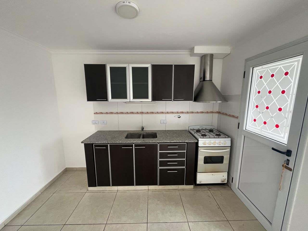 Foto de Departamento en alquiler en La Plata, imagen 4
