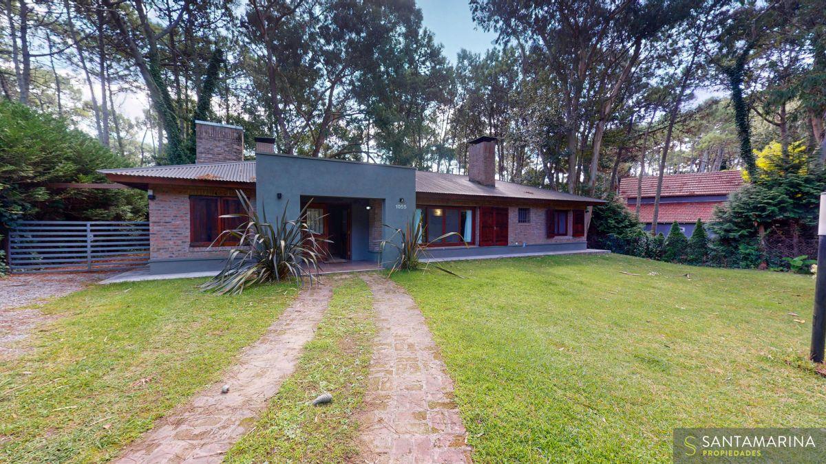 Casa en alquiler en Cariló para 6 personas - Temporada 2026