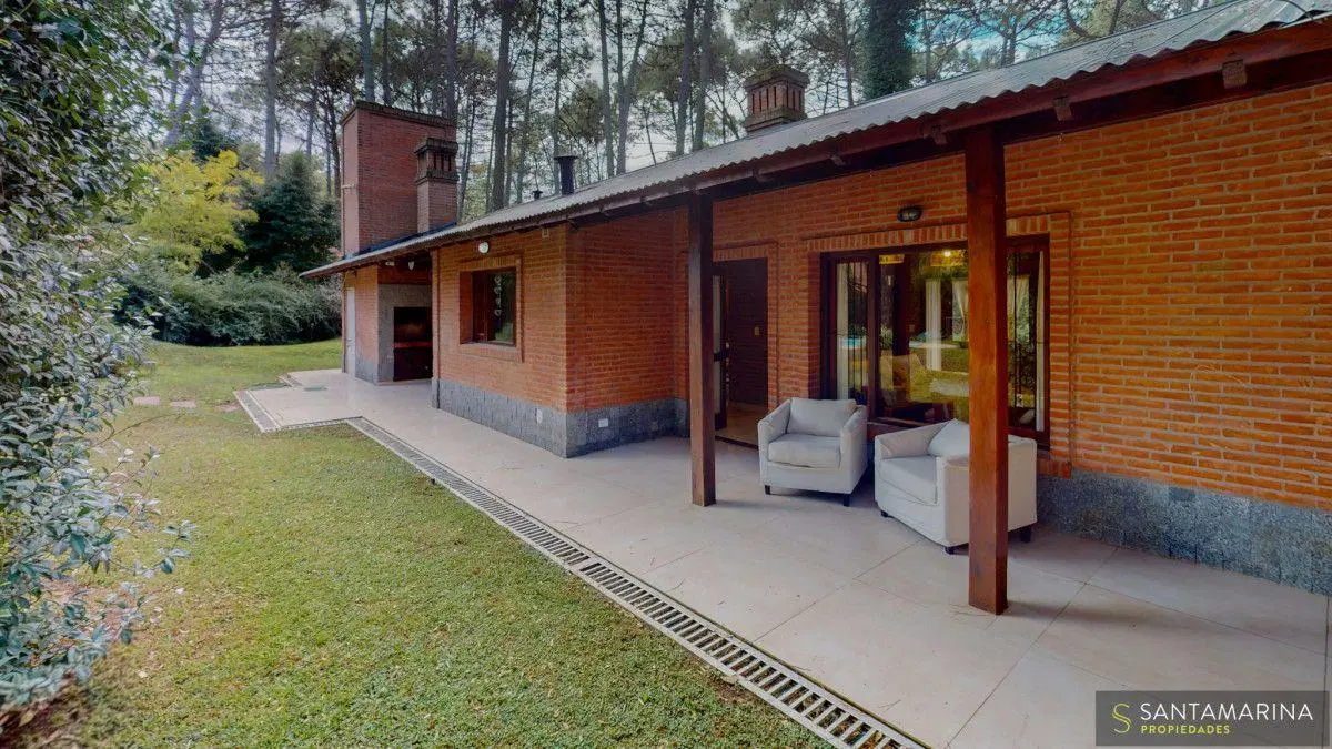 Casa en Una Planta - Lote de 1312m2 - Piscina Climatizada - Cariló 5