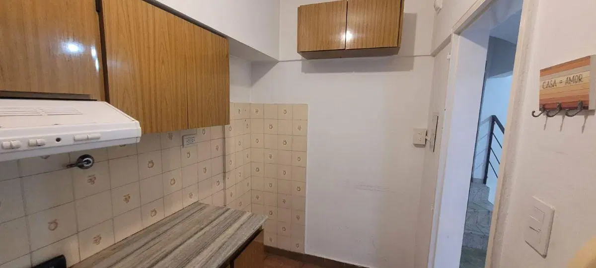 EXCELENTE DEPARTAMENTO TIPO CASA DE 3 AMBIENTES CON COCHERA Y TERRAZA PROPIA 5
