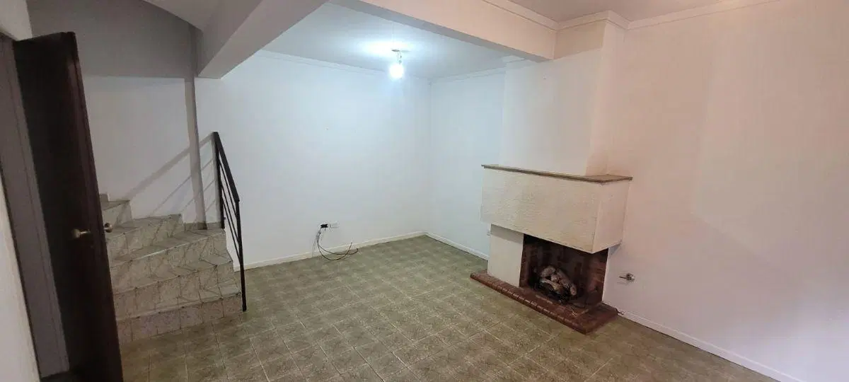EXCELENTE DEPARTAMENTO TIPO CASA DE 3 AMBIENTES CON COCHERA Y TERRAZA PROPIA 2