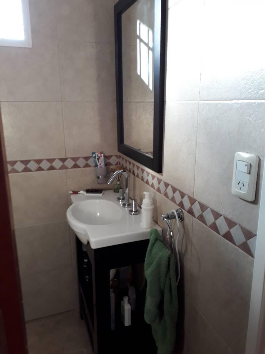 Foto de EXCELENTE CHALET EN DOS PLANTAS A TRES CUADRAS DE AV. ESPORA, imagen 4
