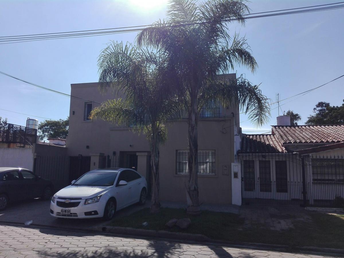 Casa impecable , moderna, barrio nuevo,
