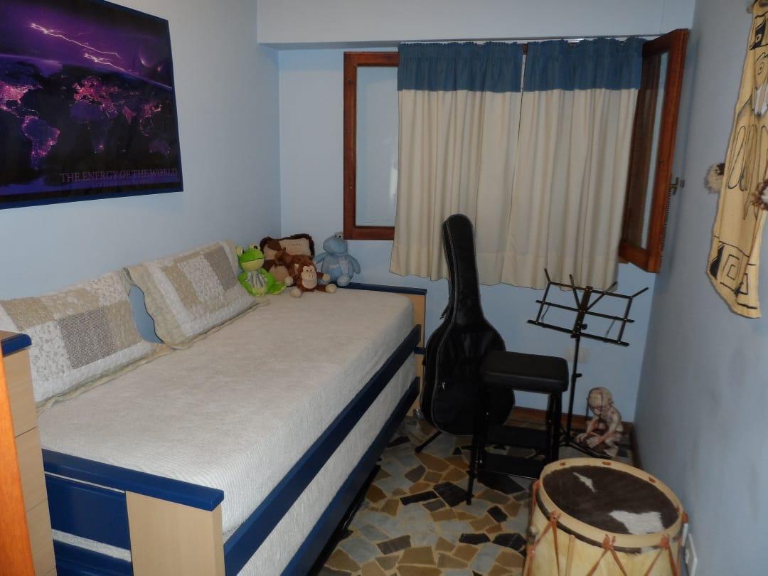 Foto de Amplio y Hermoso departamento 1* piso al frente sobre avenida H, imagen 4
