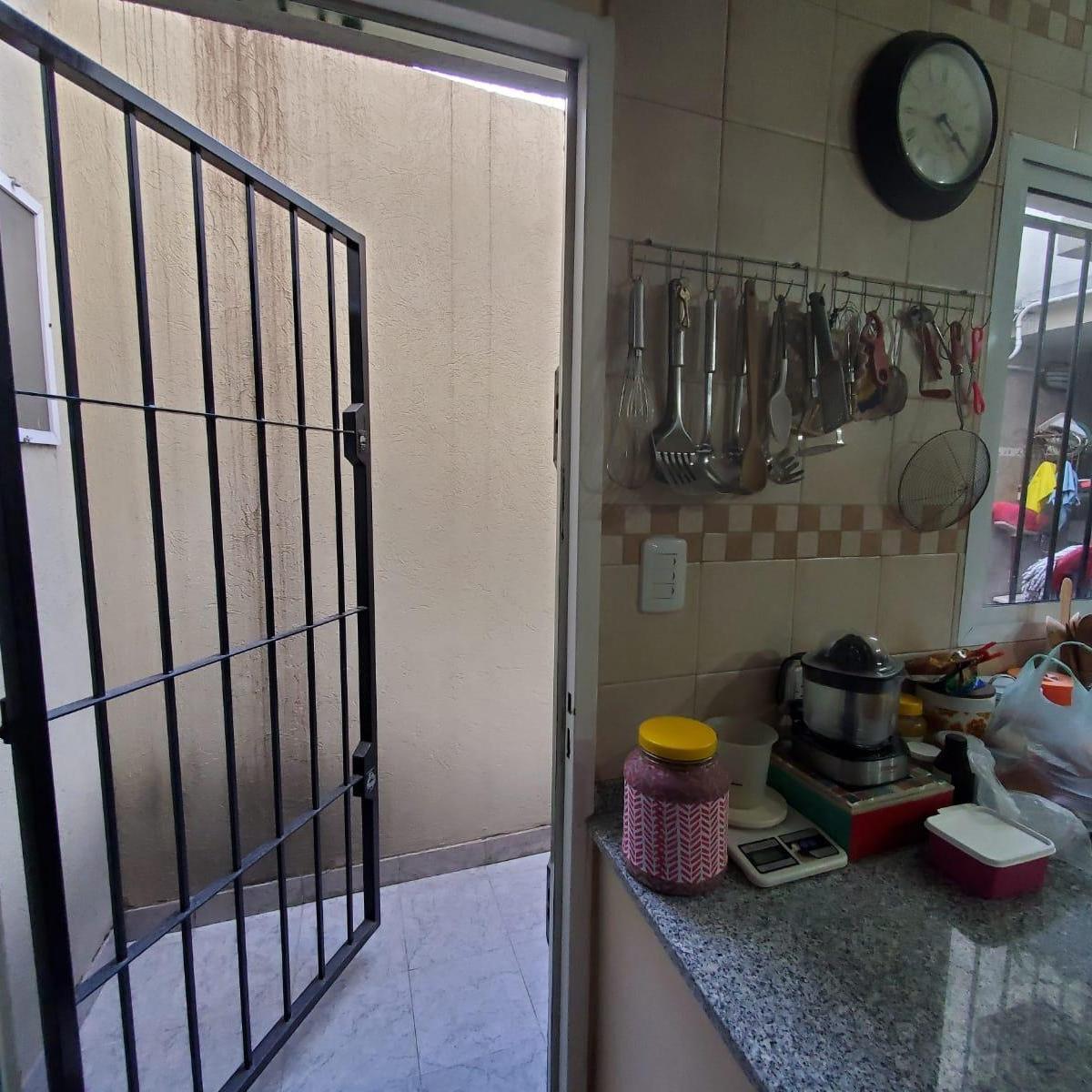 Casa tres ambientes a una cuadra de Avenida 29 de Septiembre y Luján