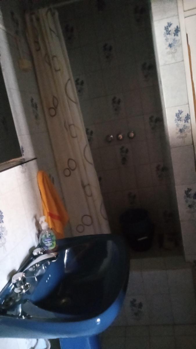Foto de OPORTUNIDAD. Propied. consta de un local y dos P.H. Muy bien, imagen 5