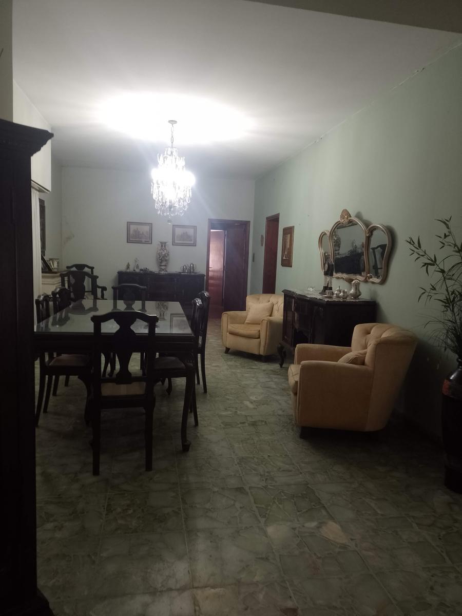 Casa excelente Barrio. Acevedo 1923 entre Godoy Cruz y Araoz