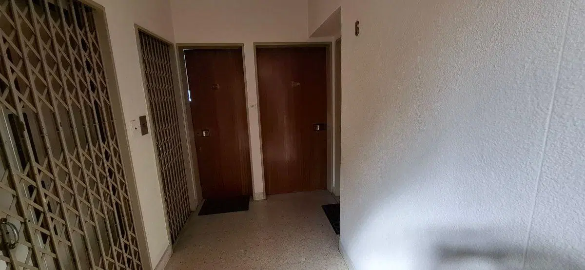 Departamento al frente con amplio balcón , 2 dormitorios en venta en Lanús Oeste 2