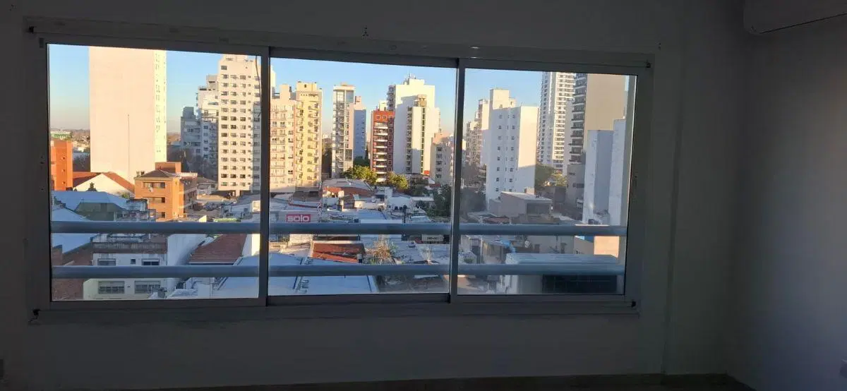 Monoambiente en pleno centro de Banfield 1