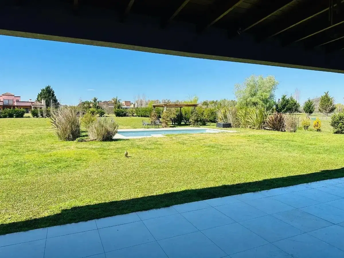Casa En Venta Chacras De La Cruz - Barrio Cerrado 2