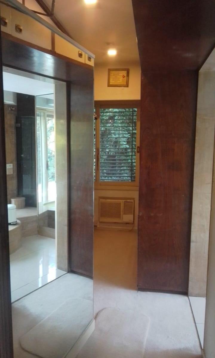 Excelente Casa Racionalista en La Mejor Zona de La Horqueta 3