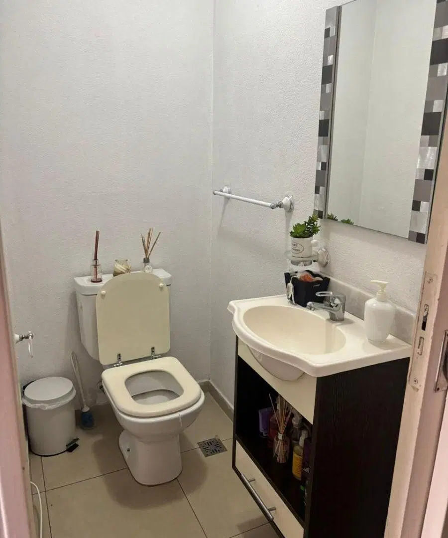SEMIPISO DE 3 AMBIENTES CON VESTIDOR, TOILETTE Y BALCÓN AL FRENTE 4