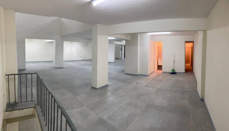 VENTA DE EXCELENTE LOCAL en Barrio de MONSERRAT