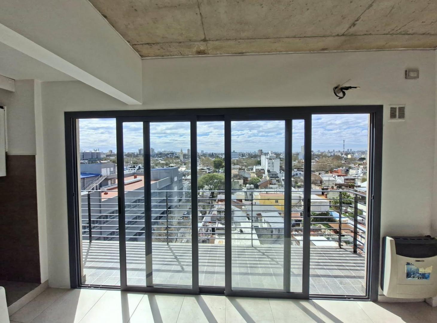 Foto de Semipiso 2 amb con Balcon amplio, comodo con vestidor., imagen 3