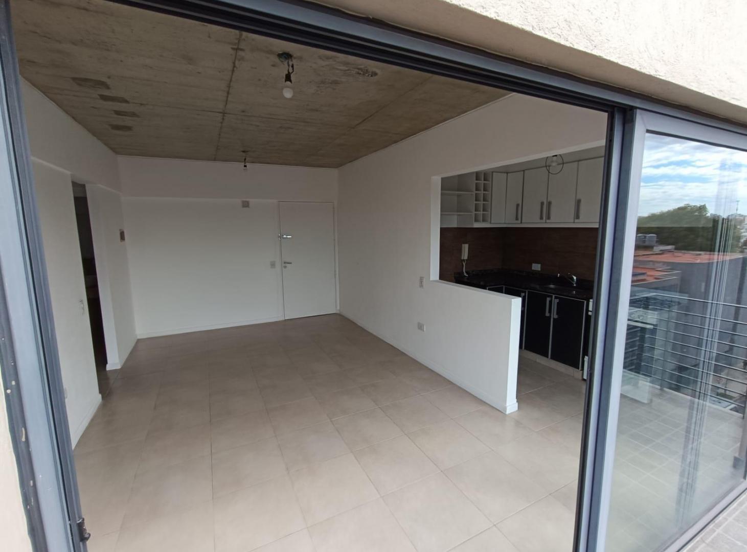 Foto de Semipiso 2 amb con Balcon amplio, comodo con vestidor., imagen 4