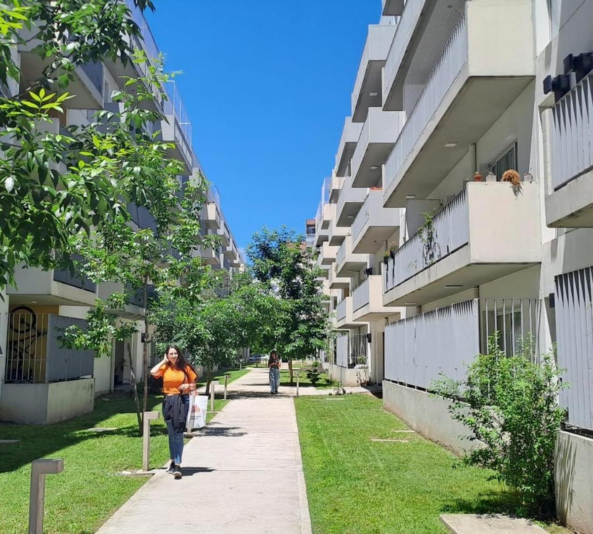 Excelente 3 Amb Nuevos con Cochera 2 Baños Fte Pque Lezama 1