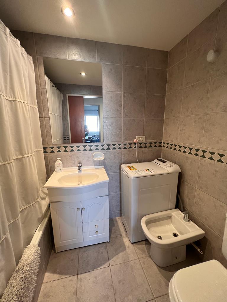 Hermoso 3 Ambientes Al Frente con Balcon Semipiso 2 Baños Completos 4