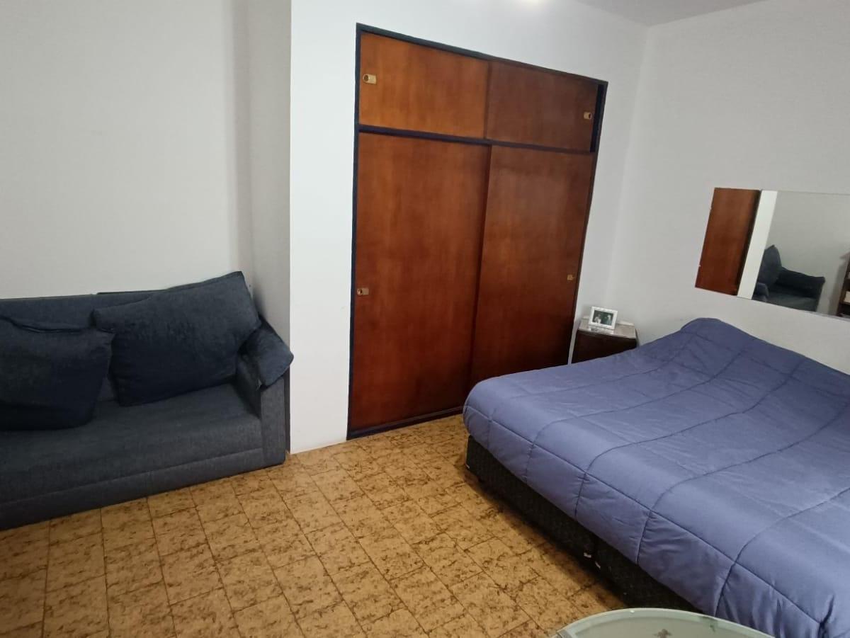 Casa 6 Ambientes en PH Entrada Independiente 2 Patios y Terraza Ideal 2 Familias 5