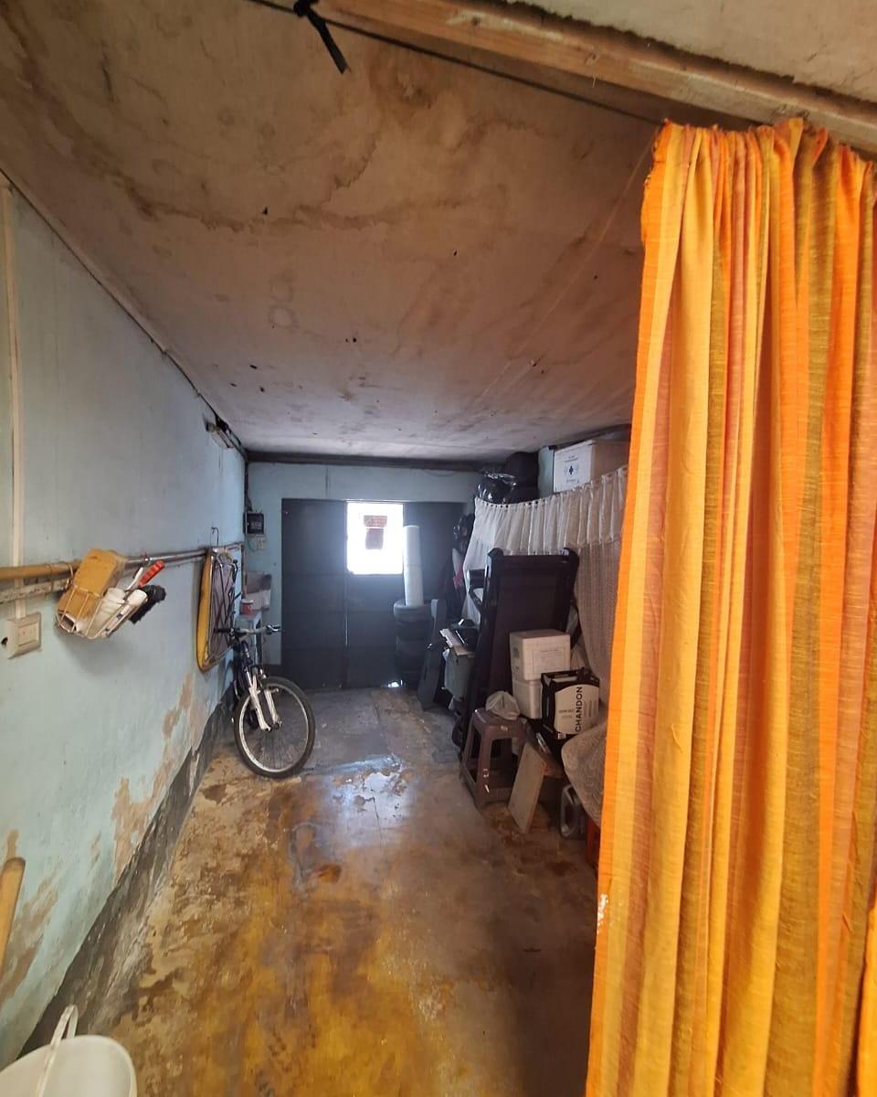 Quirno 1015 Casa con Lote Propio 9 Habitaciones en 2 Plantas - Garage 3 Autos 2
