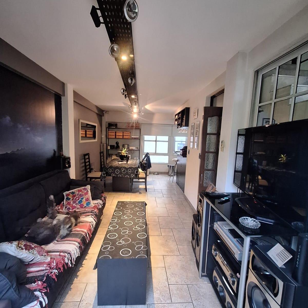 EXCELENTE TRIPLEX CON TERRAZA / PATIO Y GARAGE JOSE MARTI 307