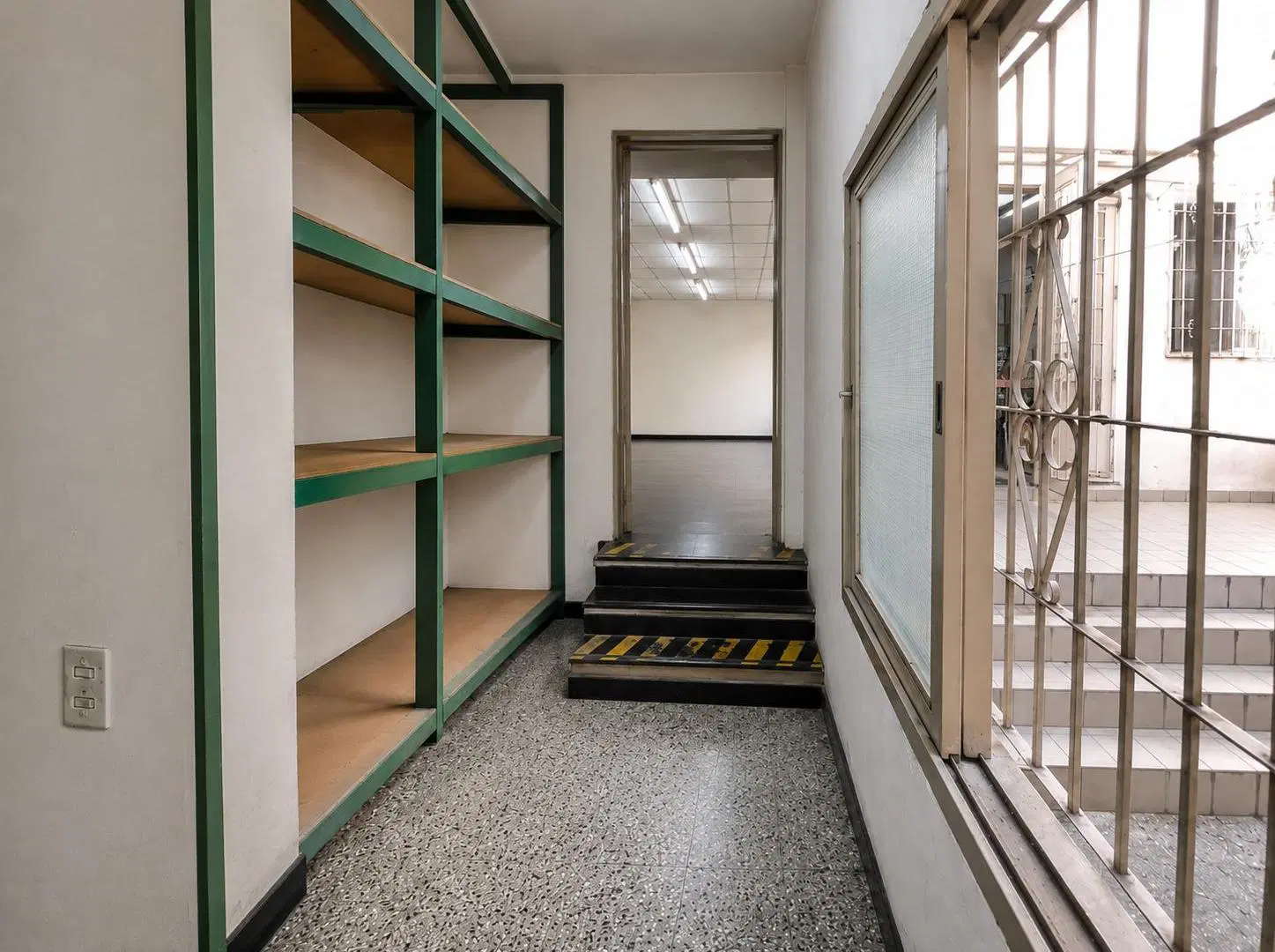 Fábrica + vivienda con garage, depósitos, oficinas y gran terraza en San Pedrito 466/468 5
