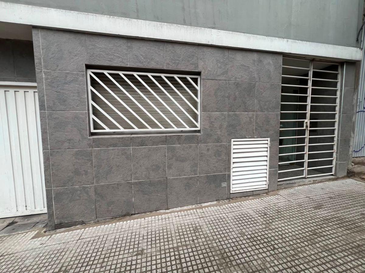 Departamento de 3 ambientes en Flores, ideal vivienda o inversión Av. San Pedrito 373 1 piso