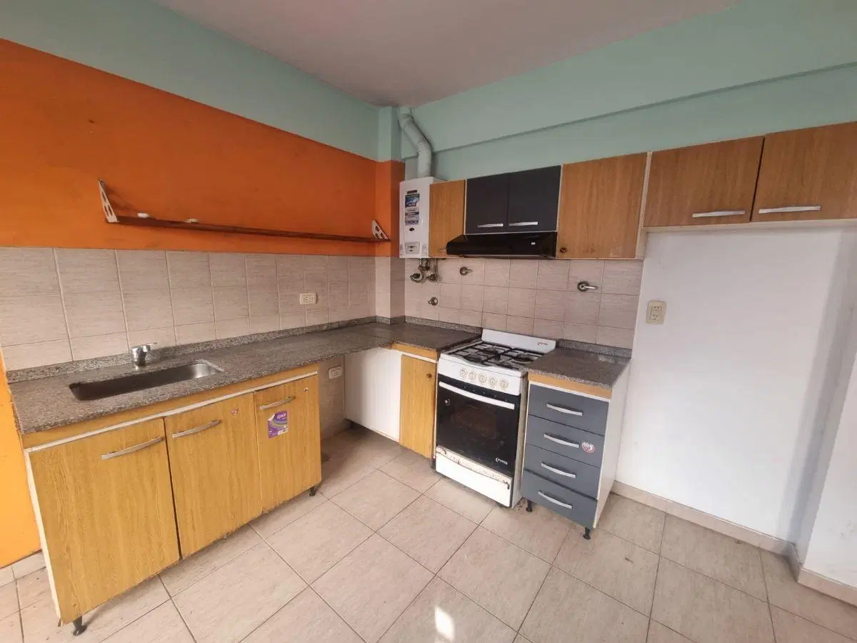 Excelente 3 ambientes con terraza propia en la mejor zona de Bilbao 3231 8