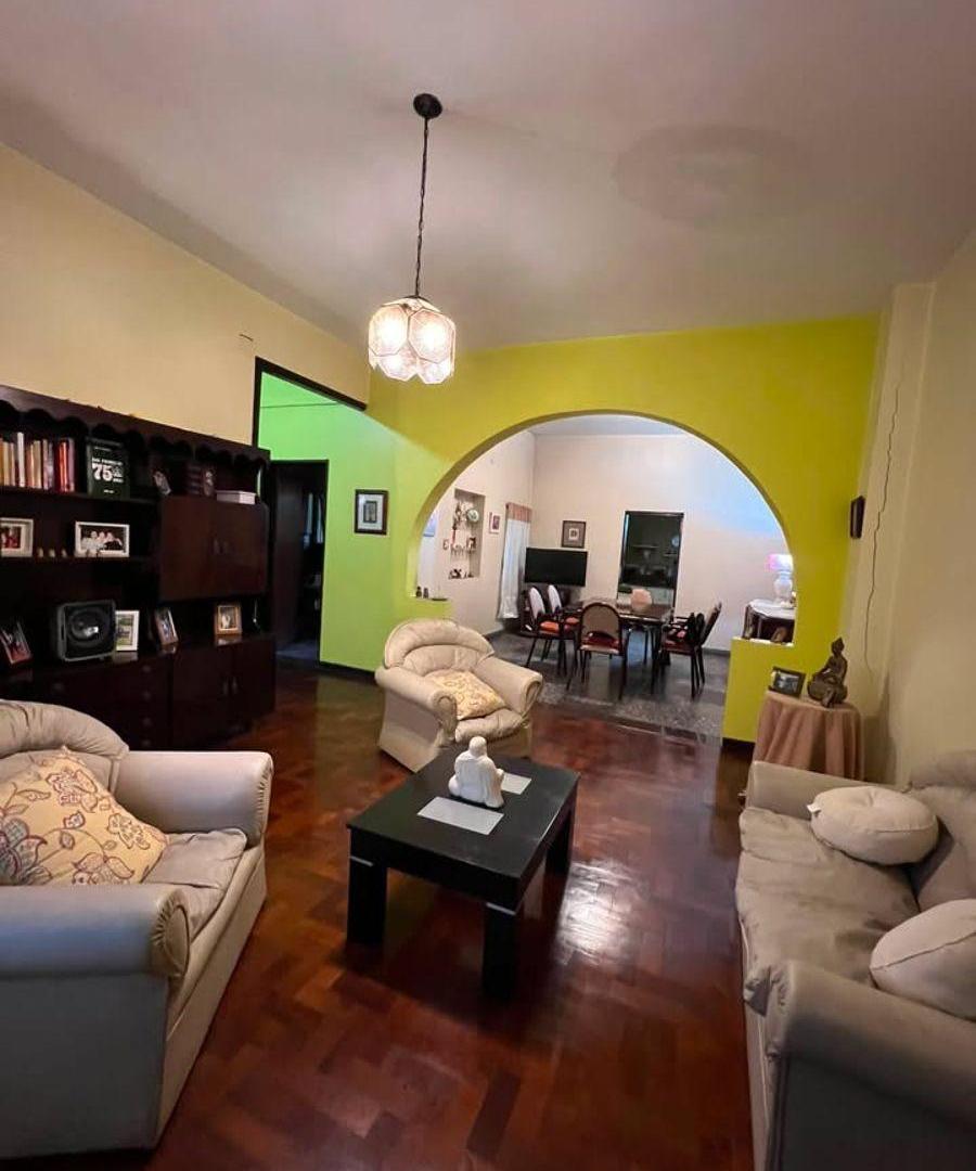 Foto de Casa en venta con dos viviendas, terraza y gran potencial – Eugenio, imagen 5