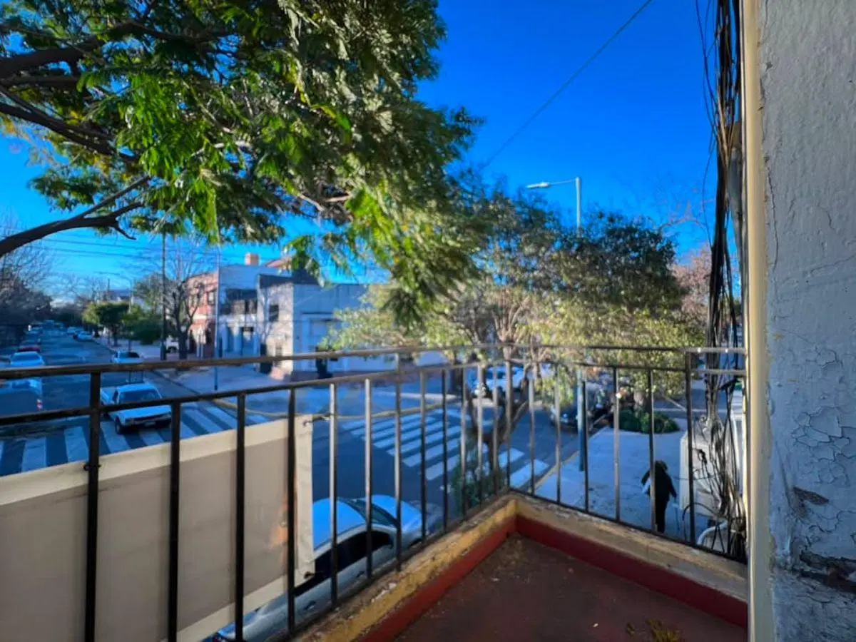 Casa en venta con dos viviendas, terraza y gran potencial – Eugenio Garzón 3680, Parque Avellaneda 4