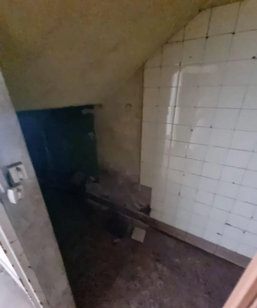 Local comercial al frente sobre Av. Alberdi – Vidriera, baño y excelente zona comercial 8