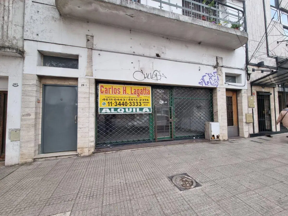 Local comercial al frente sobre Av. Alberdi – Vidriera, baño y excelente zona comercial 4