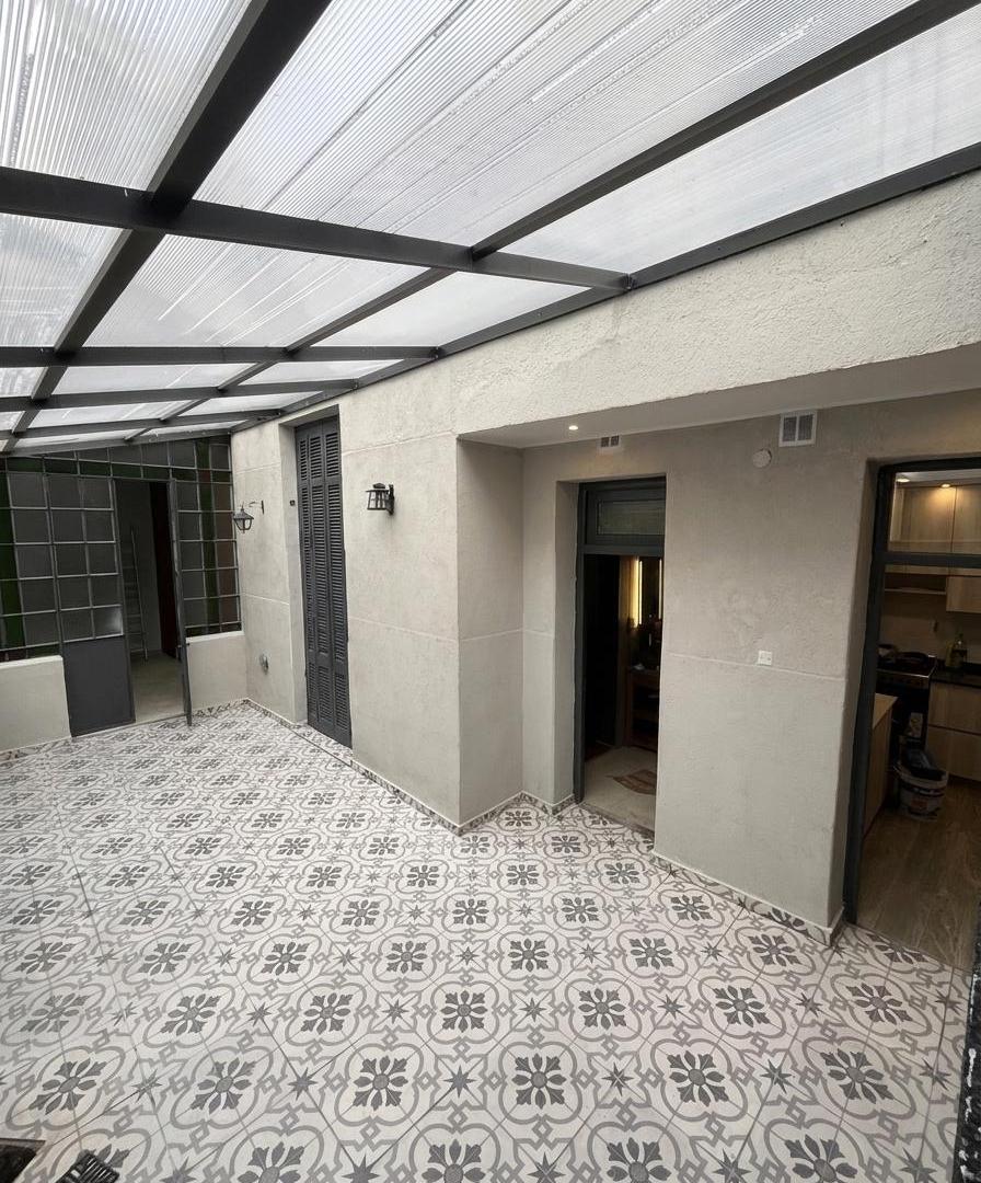 Foto de Propiedad Tipo Casa Reciclada a Nuevo con Patio, Cascada, Terraza con, imagen 4