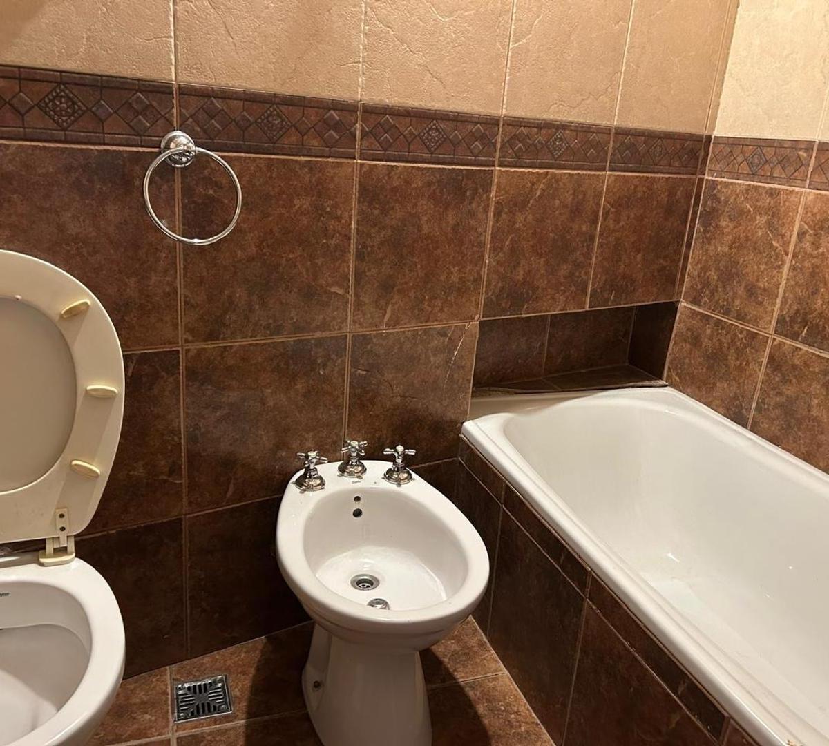 Casa en Venta Sucre / Av Alvarez Thomas 4