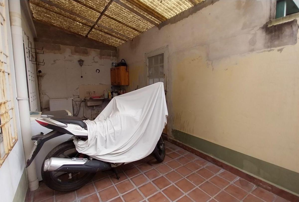 Casa 4 ambientes. | PETKOVIC - (3F) 5837