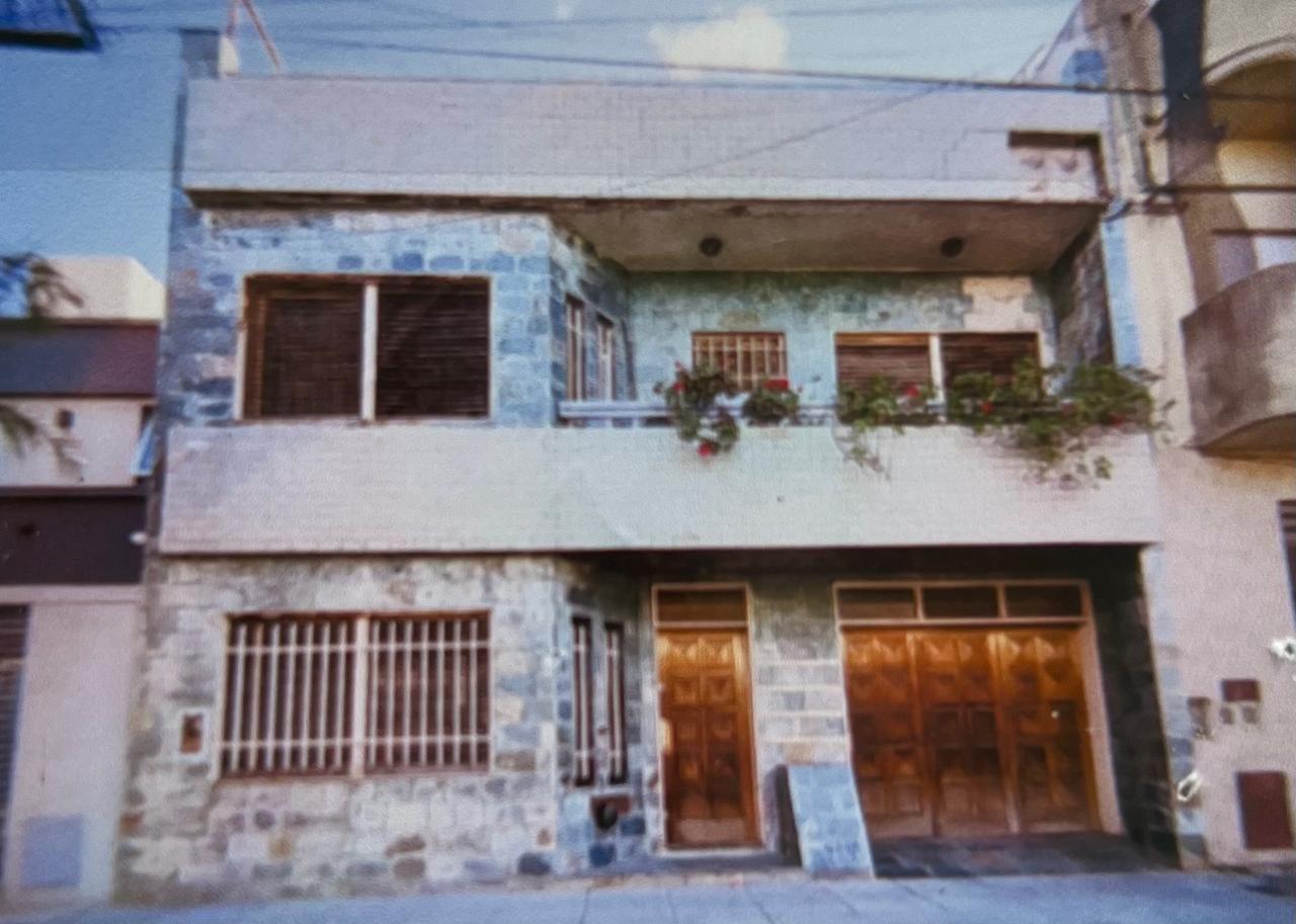 Casa 4 ambientes. | Rauch 1481