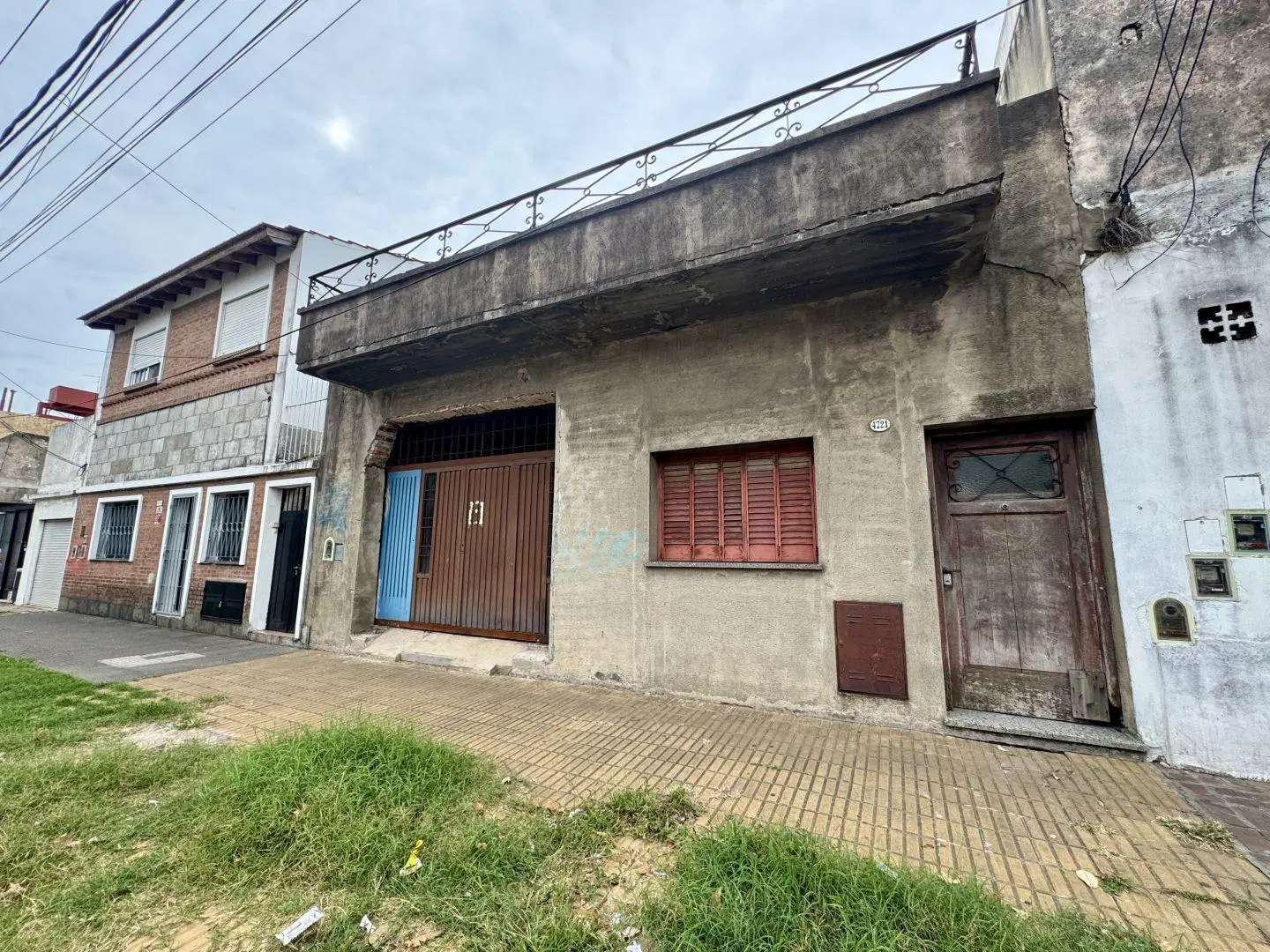 Lote . | Aristóbulo del Valle 4721 1