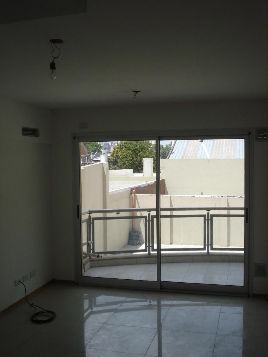 Dpto 3 ambientes con cochera en Rivera 774 Lomas de Zamora