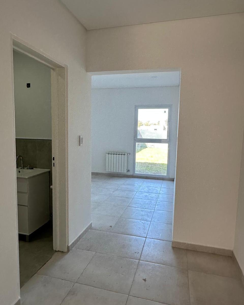 Foto de Casa a estrenar de 4 ambientes en Lujan, imagen 3